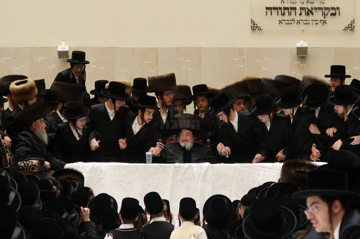 מוצאי שבת ש"ב בויז'ניץ