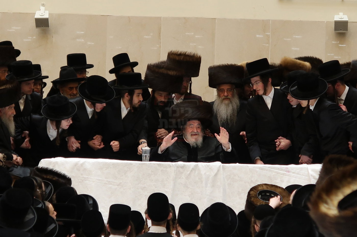 מוצאי שבת ש"ב בויז'ניץ