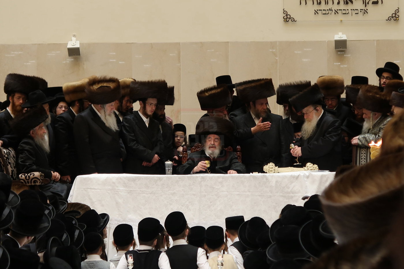 מוצאי שבת ש"ב בויז'ניץ