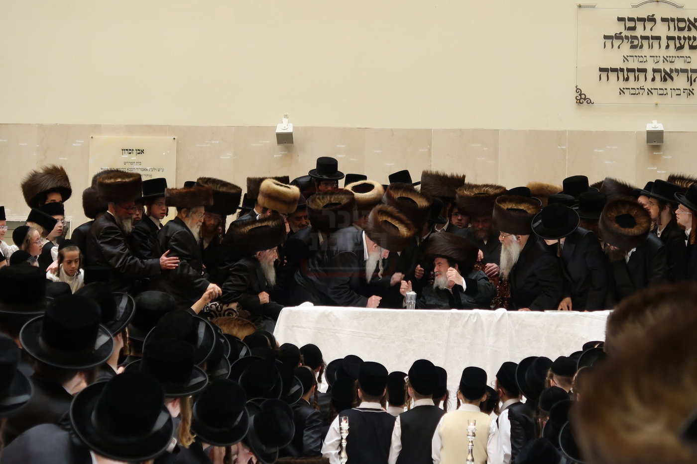 מוצאי שבת ש"ב בויז'ניץ