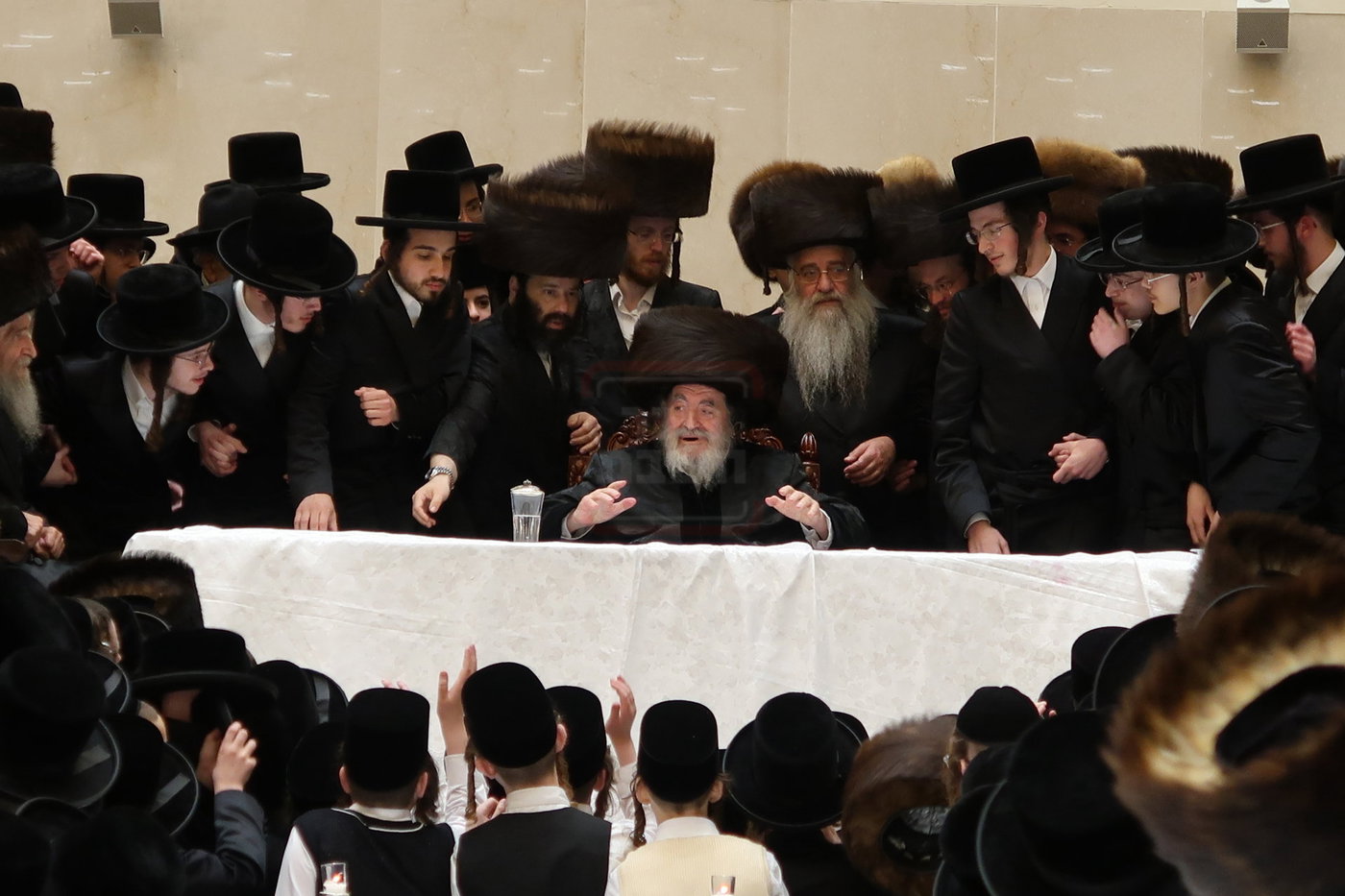 מוצאי שבת ש"ב בויז'ניץ