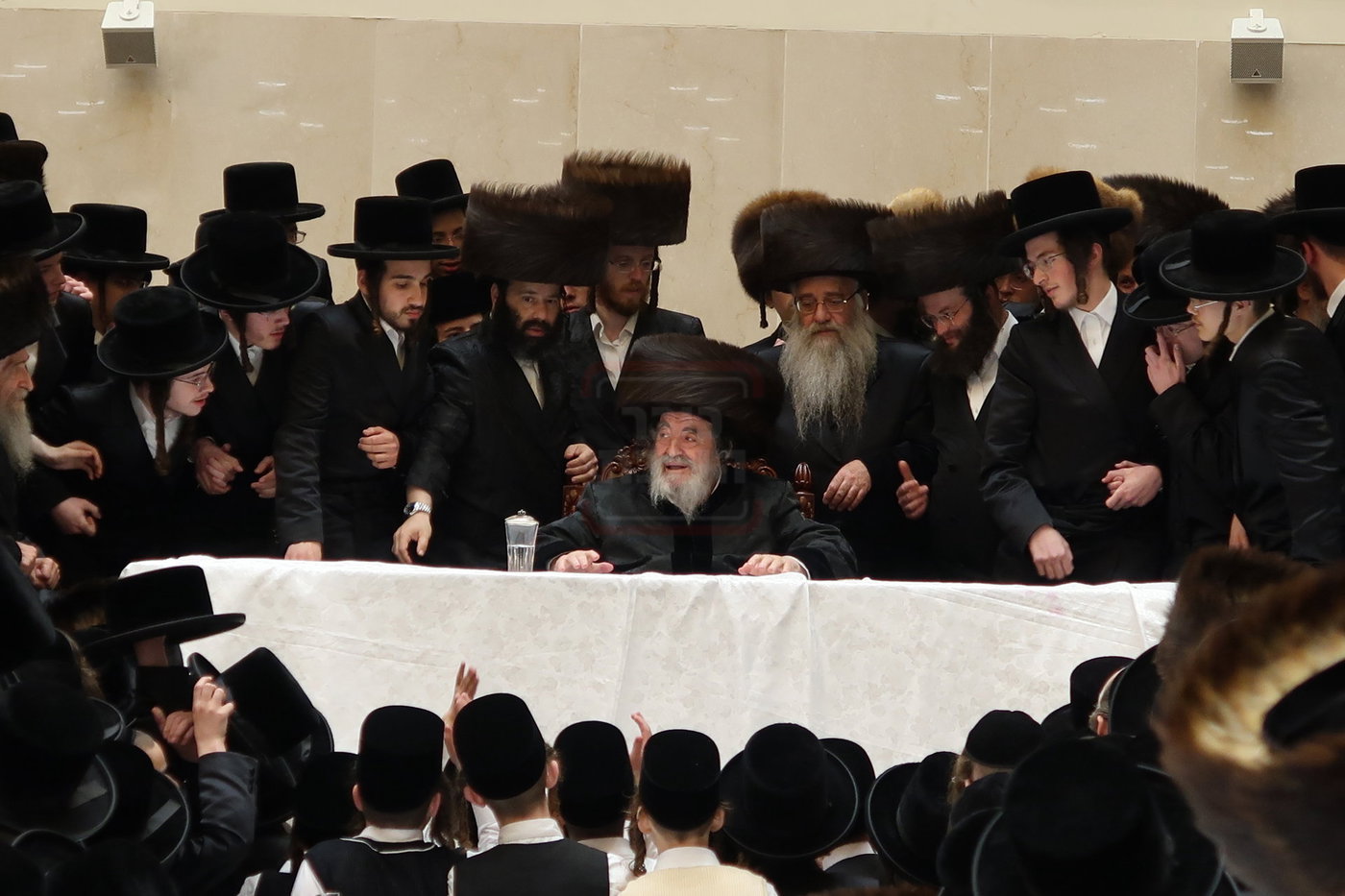 מוצאי שבת ש"ב בויז'ניץ