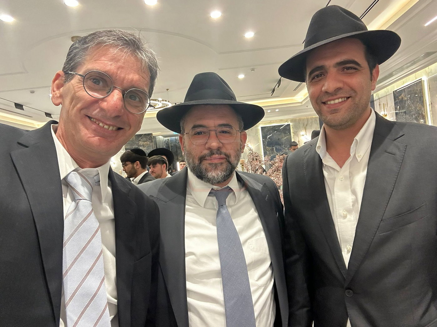 הח"כים שלא מדברים זה עם זה | 'זופניק בכיכר' עם כל התמונות, הנייעס והחשיפות של השבוע