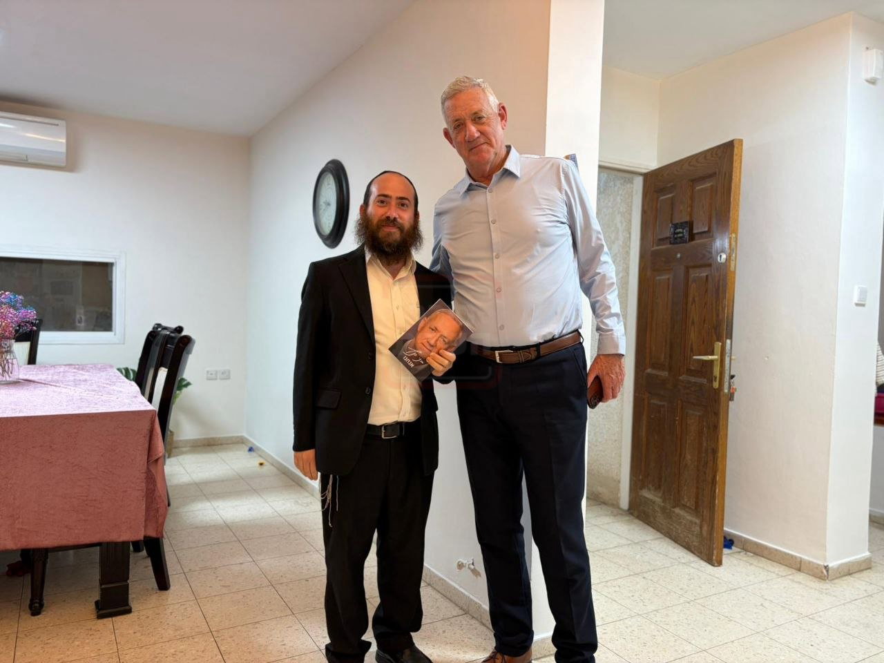 הסוד המסעיר סביב מצבו של האדמו"ר | 'זופניק בכיכר' עם כל התמונות, הנייעס והחשיפות של השבוע
