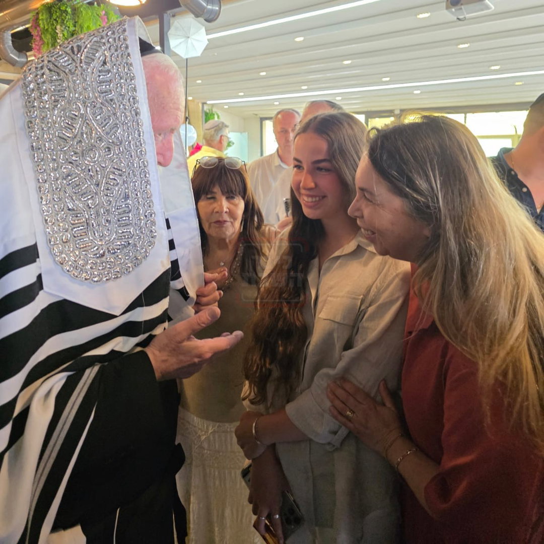 הסוד המסעיר סביב מצבו של האדמו"ר | 'זופניק בכיכר' עם כל התמונות, הנייעס והחשיפות של השבוע