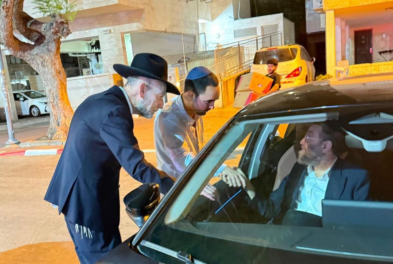 הסוד המסעיר סביב מצבו של האדמו"ר | 'זופניק בכיכר' עם כל התמונות, הנייעס והחשיפות של השבוע