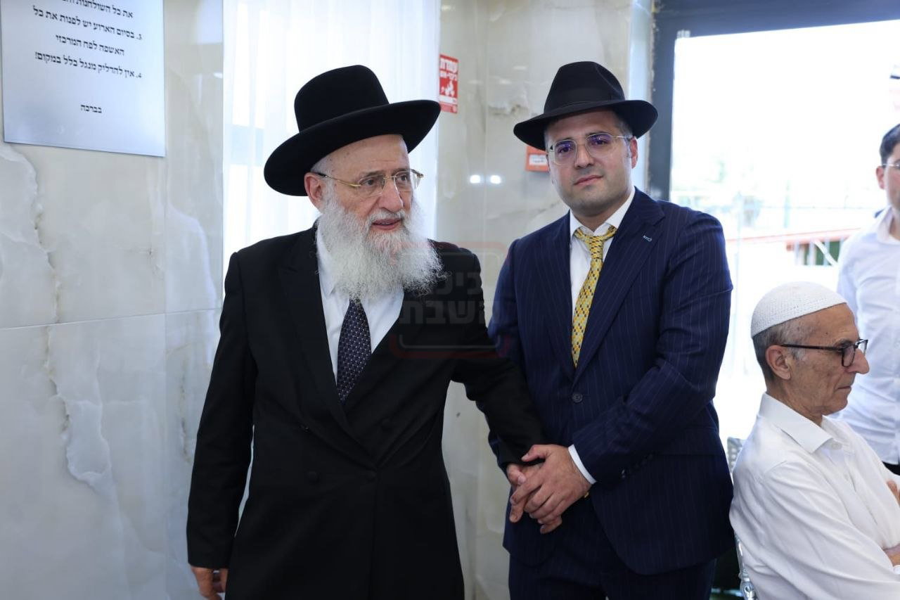 הסוד המסעיר סביב מצבו של האדמו"ר | 'זופניק בכיכר' עם כל התמונות, הנייעס והחשיפות של השבוע