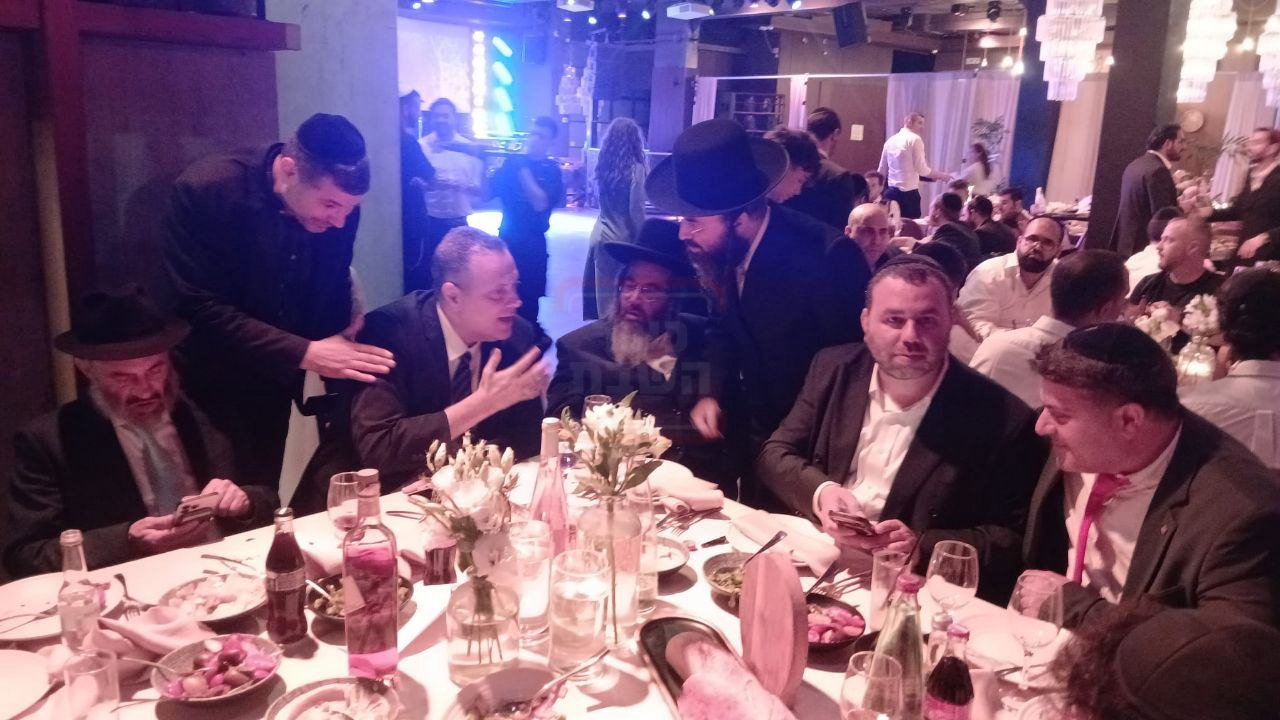 הסוד המסעיר סביב מצבו של האדמו"ר | 'זופניק בכיכר' עם כל התמונות, הנייעס והחשיפות של השבוע