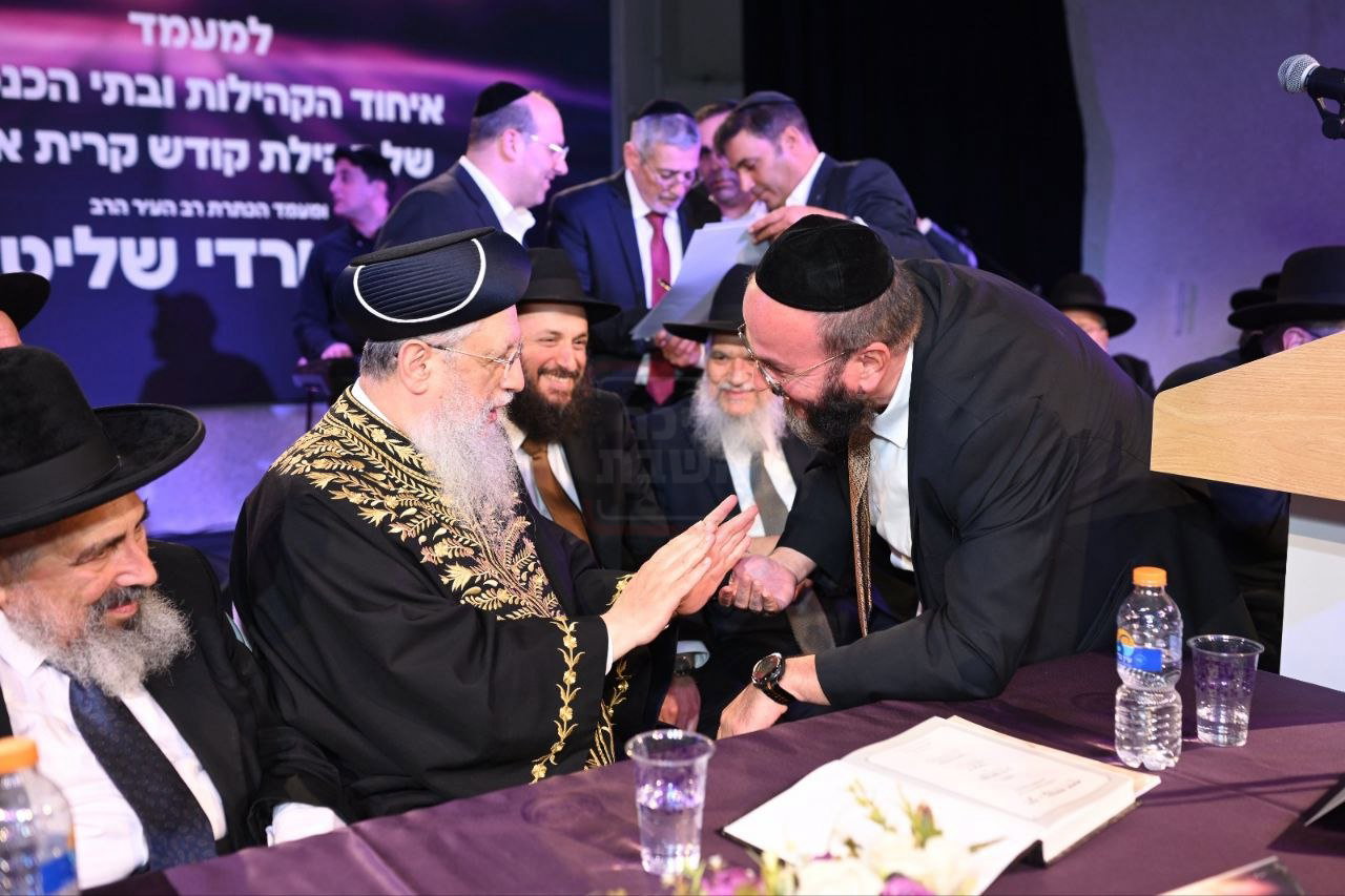 הסוד המסעיר סביב מצבו של האדמו"ר | 'זופניק בכיכר' עם כל התמונות, הנייעס והחשיפות של השבוע