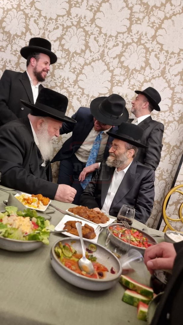 הסוד המסעיר סביב מצבו של האדמו"ר | 'זופניק בכיכר' עם כל התמונות, הנייעס והחשיפות של השבוע