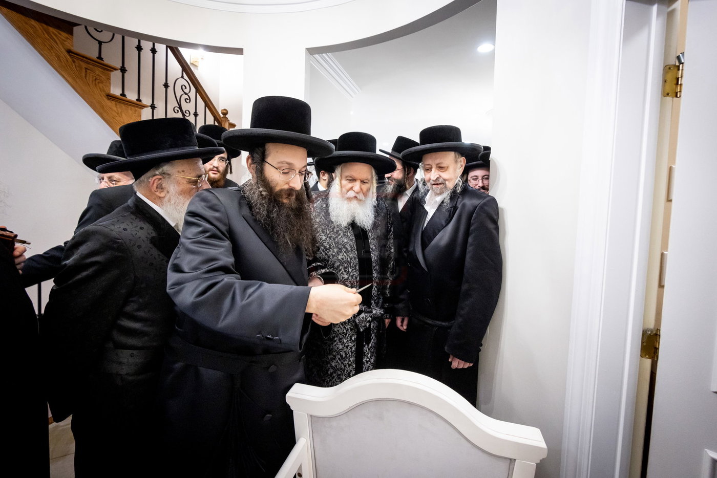 שמחת הקרישמליינען לנין האדמו"ר מבאבוב