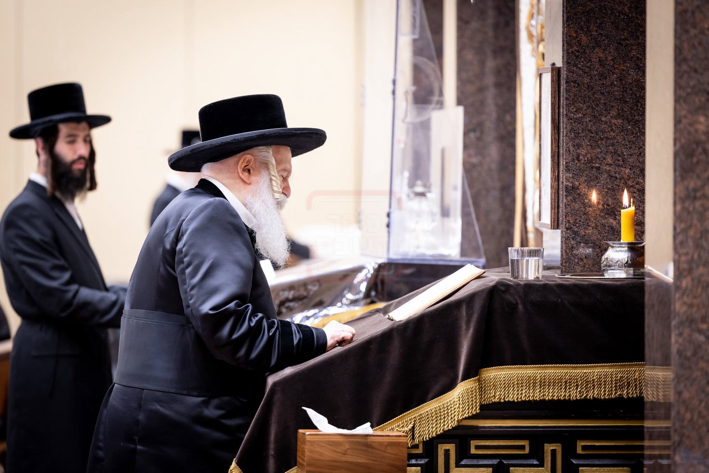 האדמו"ר מבאבוב בטיש ר"ח