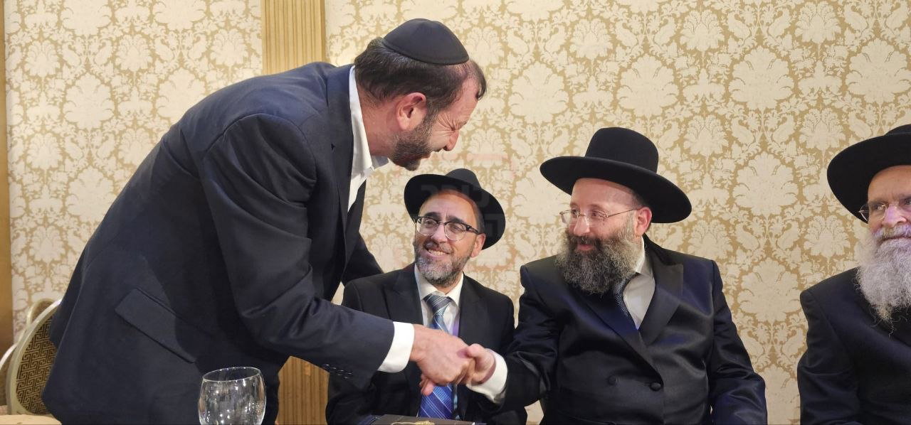 הנכד, הנייעס והסערה שבדרך | 'זופניק בכיכר' עם כל התמונות, הנייעס והחשיפות של השבוע