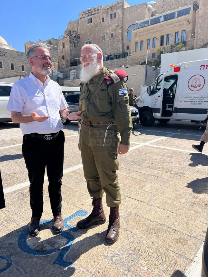 הרב שזעם על הביטאון | 'זופניק בכיכר' עם כל התמונות, הנייעס והחשיפות של השבוע