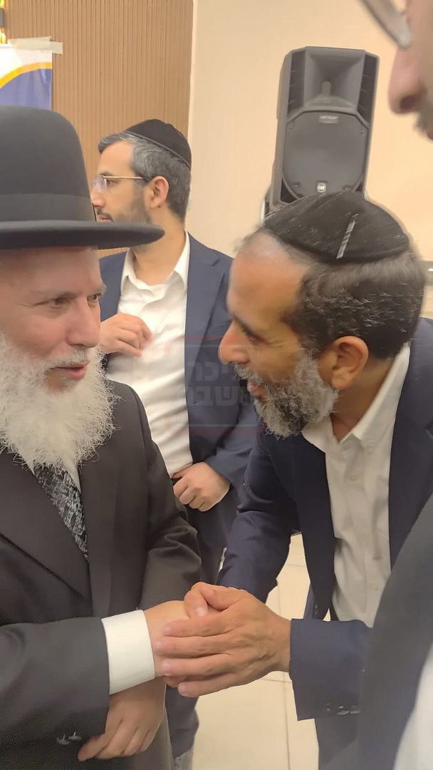 הרב שזעם על הביטאון | 'זופניק בכיכר' עם כל התמונות, הנייעס והחשיפות של השבוע