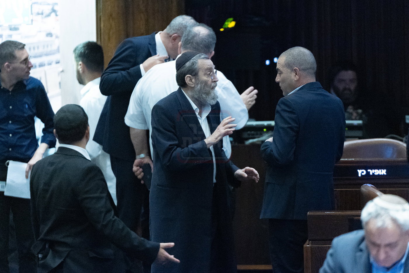 הרב שזעם על הביטאון | 'זופניק בכיכר' עם כל התמונות, הנייעס והחשיפות של השבוע