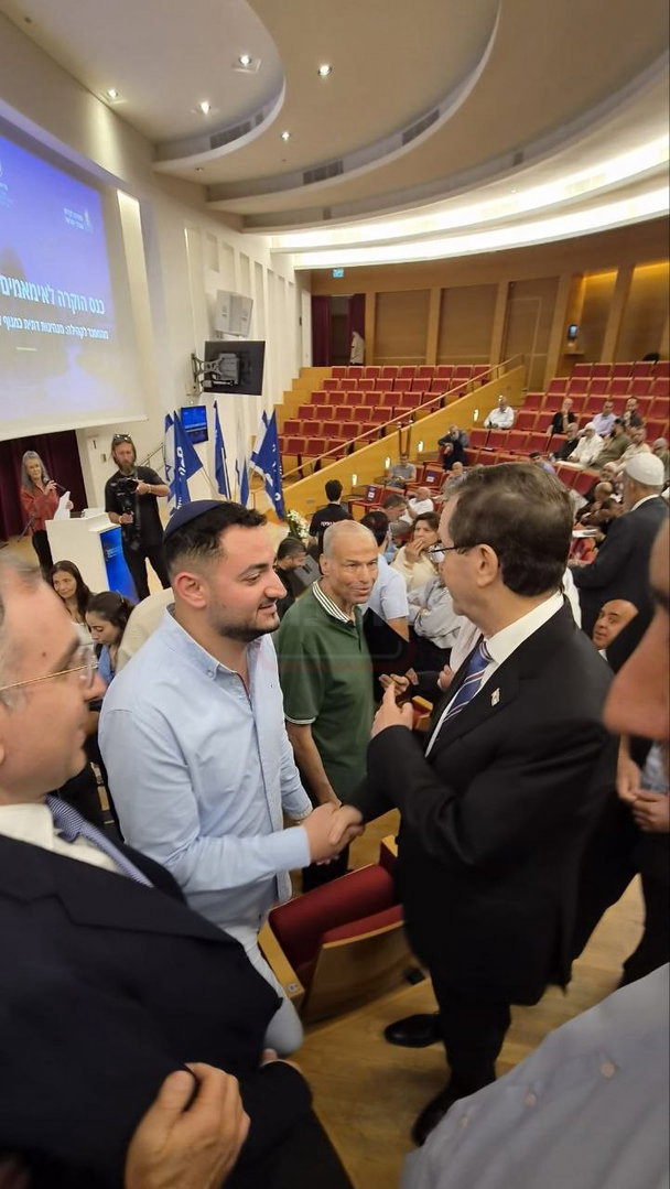 הרב שזעם על הביטאון | 'זופניק בכיכר' עם כל התמונות, הנייעס והחשיפות של השבוע