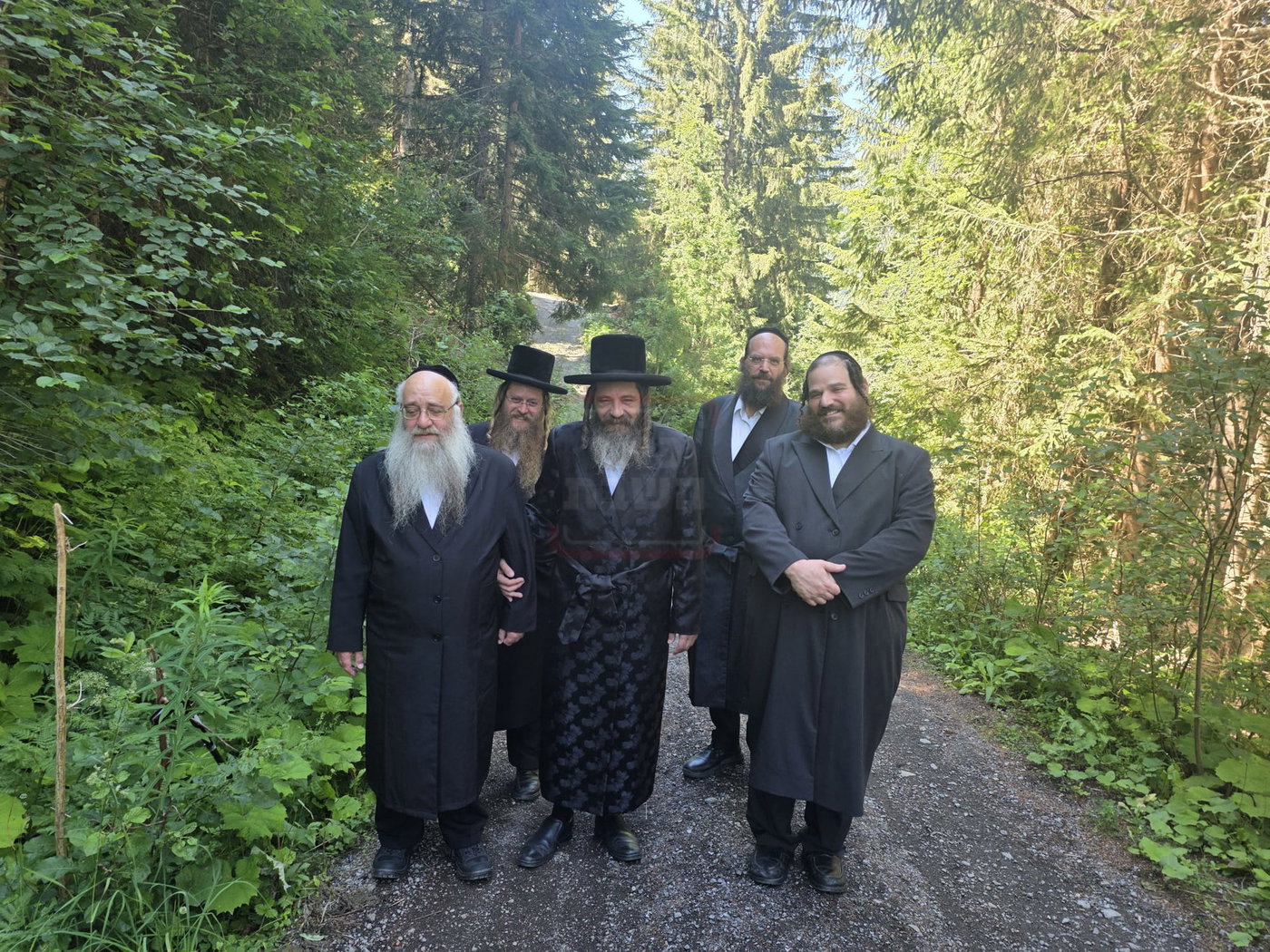 הרב שזעם על הביטאון | 'זופניק בכיכר' עם כל התמונות, הנייעס והחשיפות של השבוע