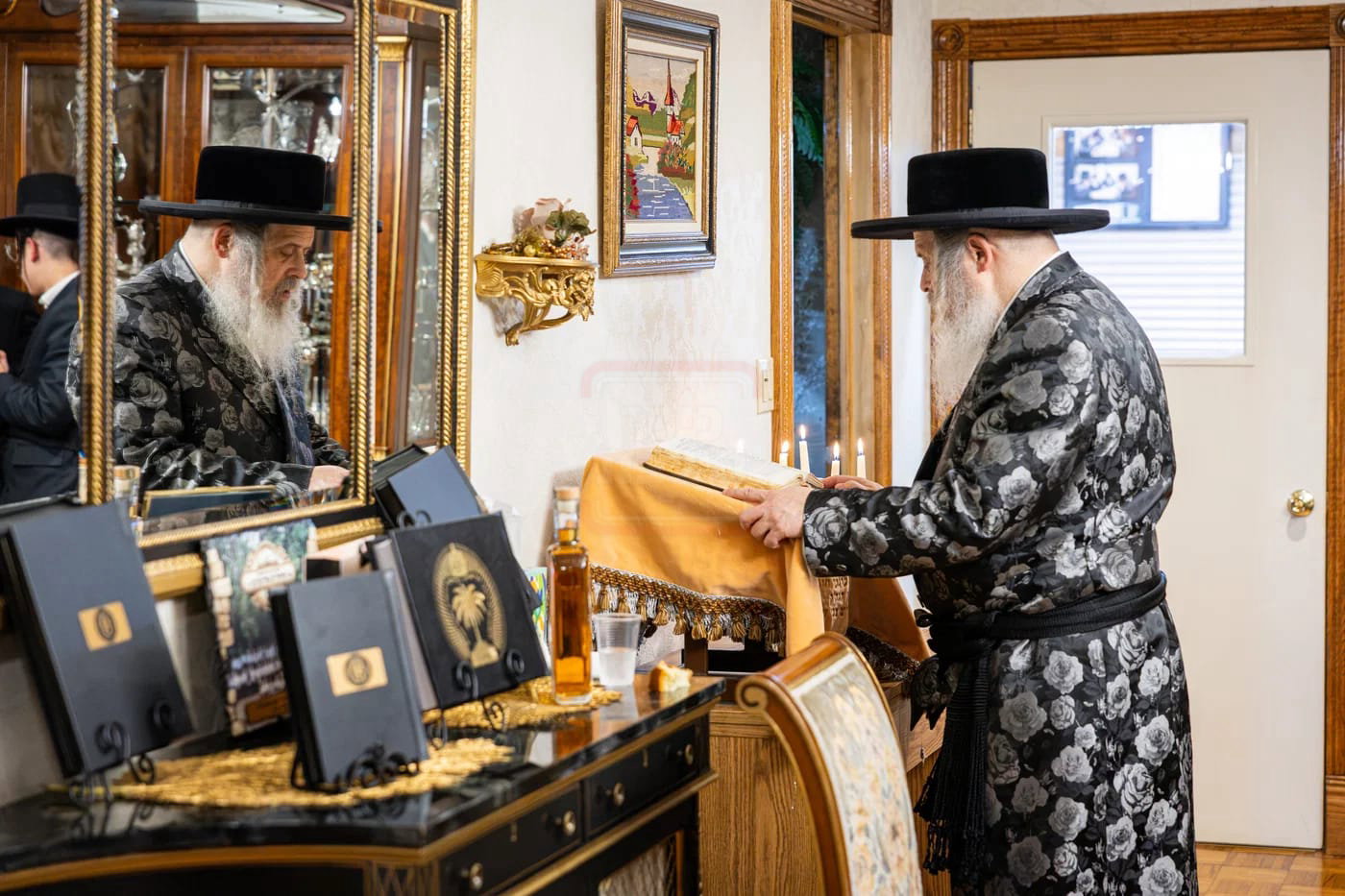 הרב שזעם על הביטאון | 'זופניק בכיכר' עם כל התמונות, הנייעס והחשיפות של השבוע