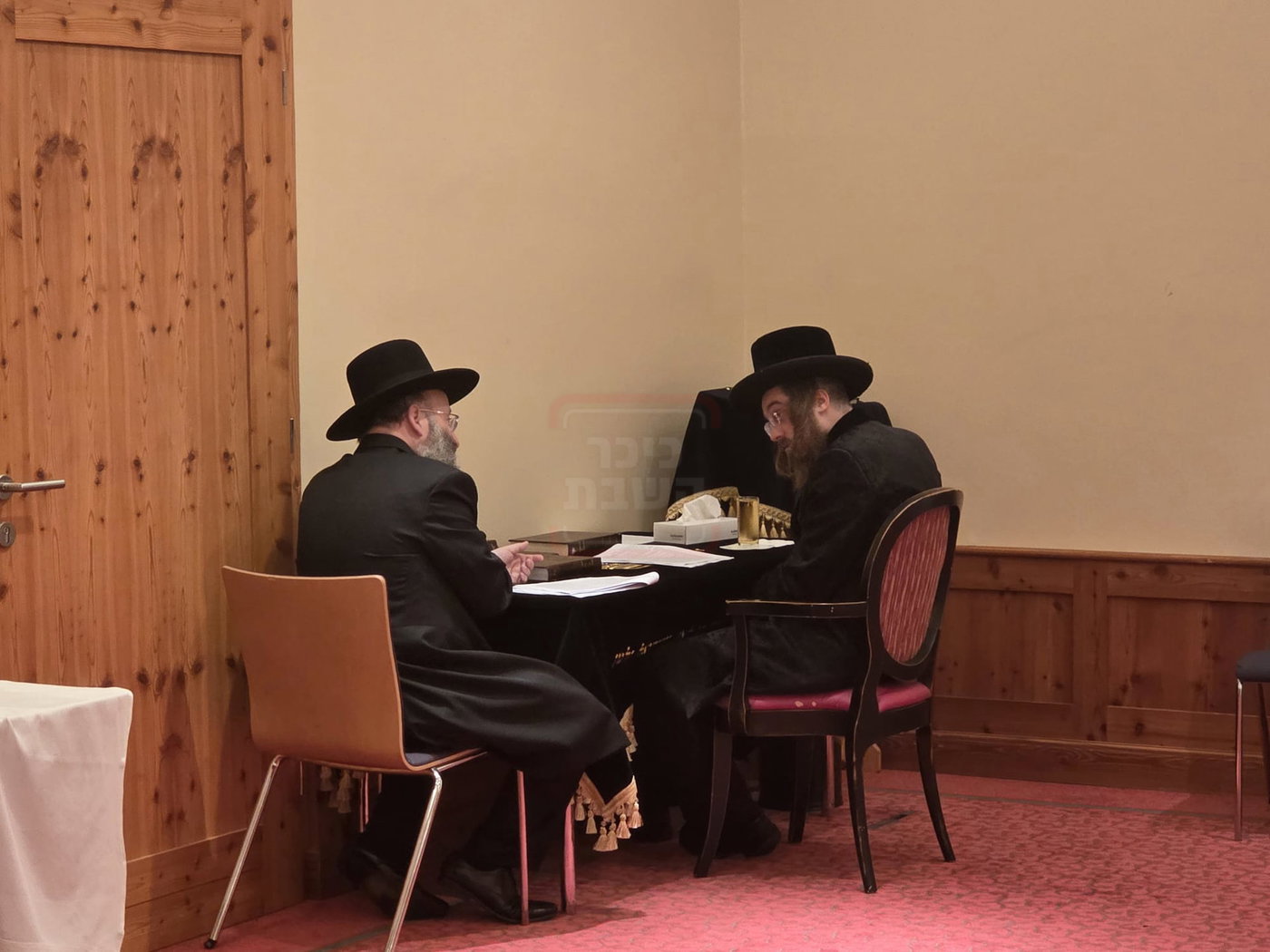 הרב שזעם על הביטאון | 'זופניק בכיכר' עם כל התמונות, הנייעס והחשיפות של השבוע