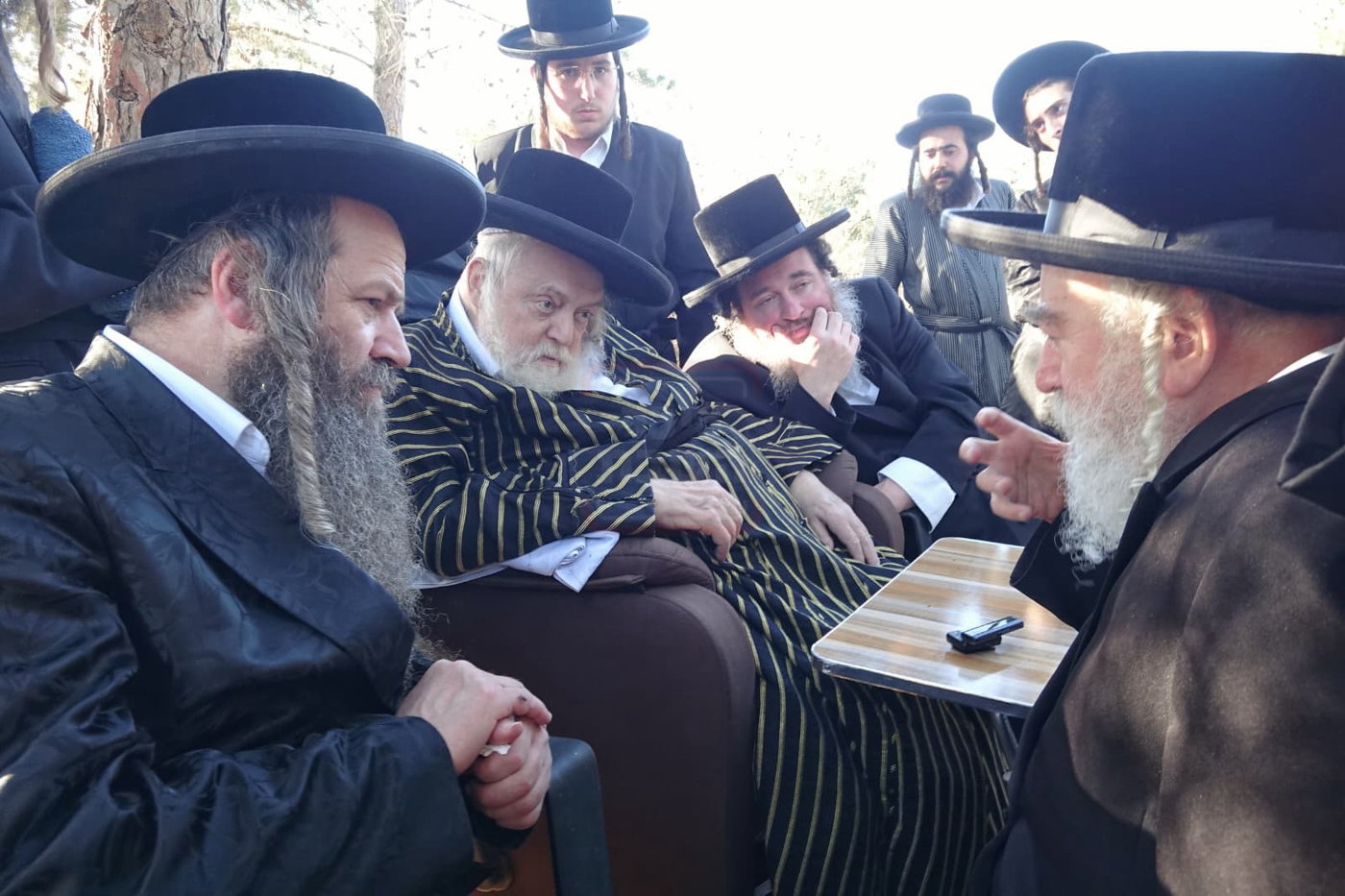 הרב שזעם על הביטאון | 'זופניק בכיכר' עם כל התמונות, הנייעס והחשיפות של השבוע