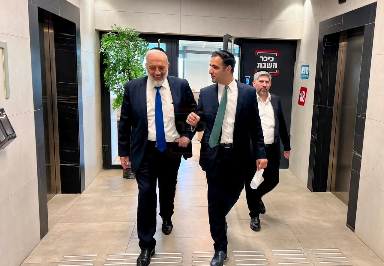 שדים בשמות שחקני הכדורגל | 'זופניק בכיכר' עם כל התמונות, הנייעס והחשיפות של השבוע