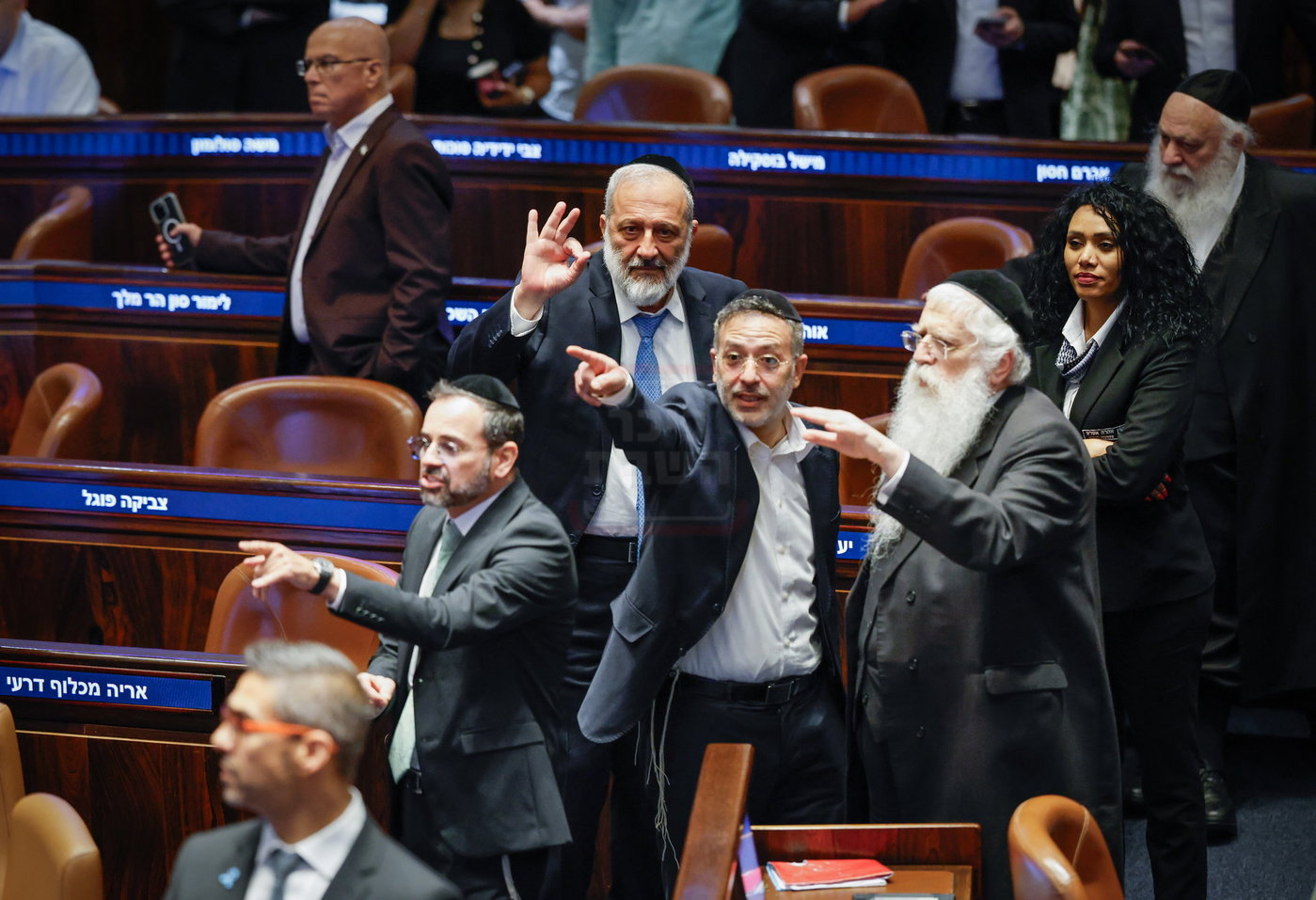 שדים בשמות שחקני הכדורגל | 'זופניק בכיכר' עם כל התמונות, הנייעס והחשיפות של השבוע