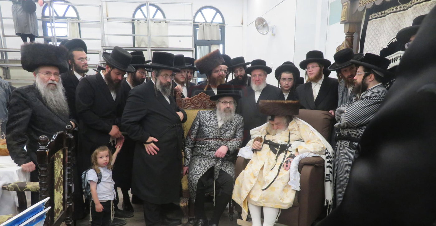 האדמו"ר מויז'ניץ לונדון עם האדמו"ר מתולדות אברהם יצחק בהר יונה
