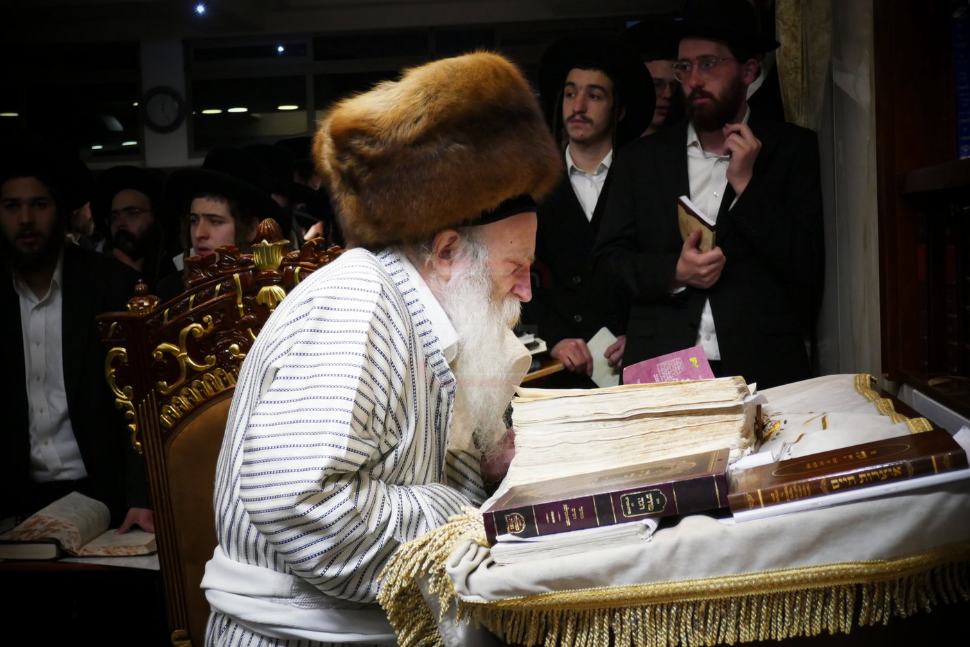ליל תשעה באב אצל האדמו"ר מתורת חכם 
