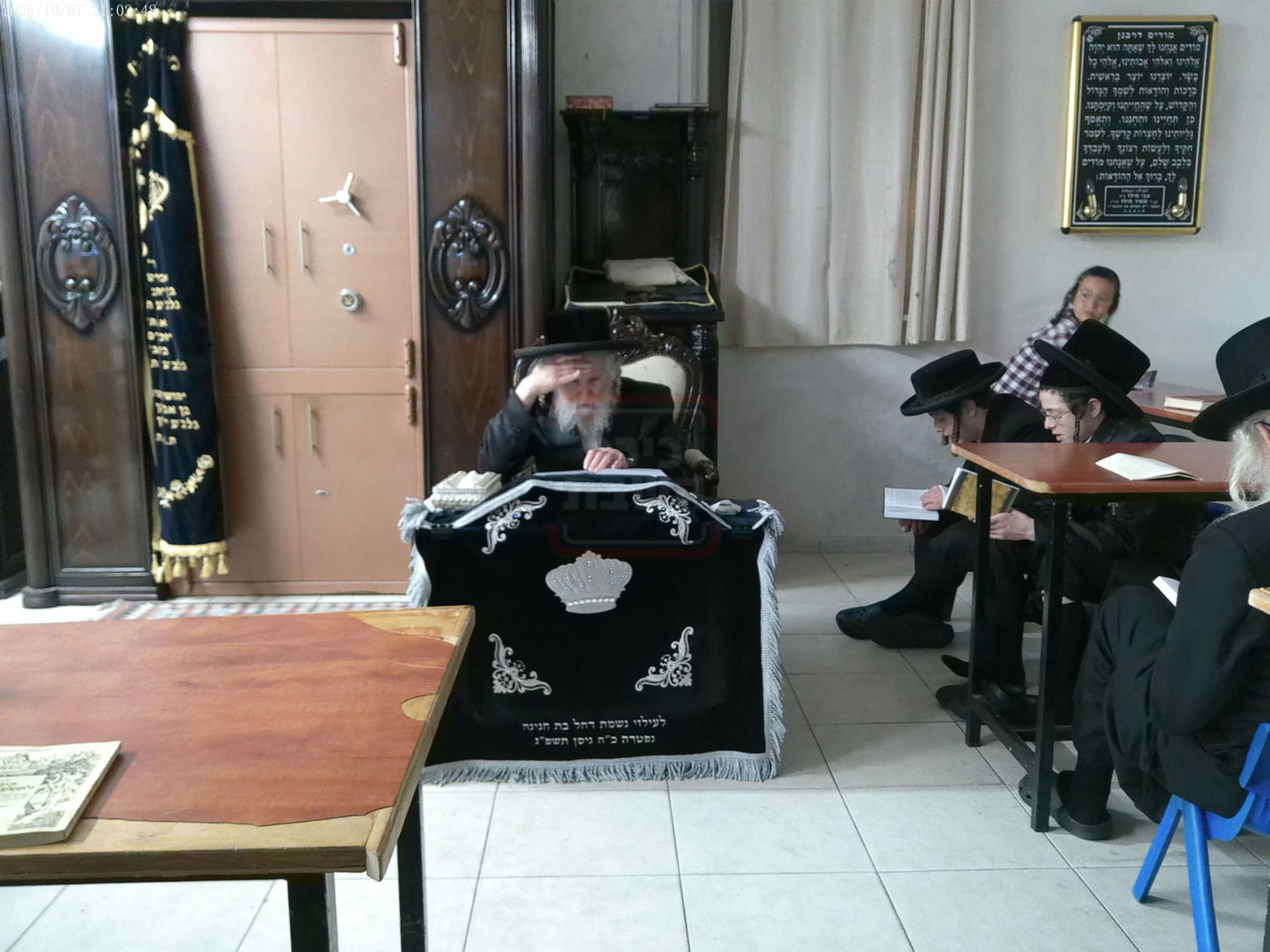 תשעה באב בזלאטשוב