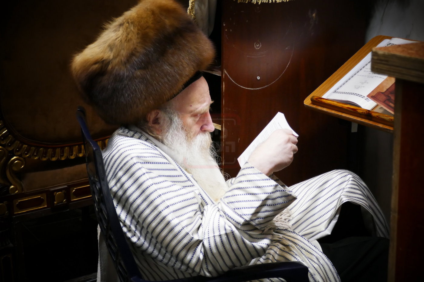 ליל תשעה באב אצל האדמו"ר מתורת חכם 