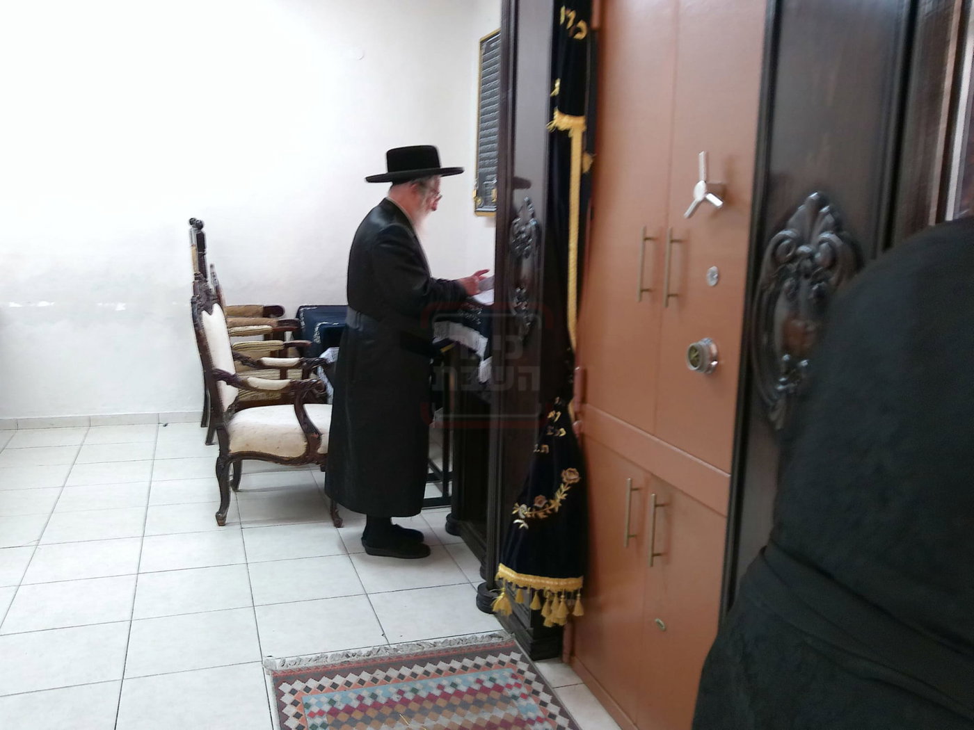 תשעה באב בזלאטשוב