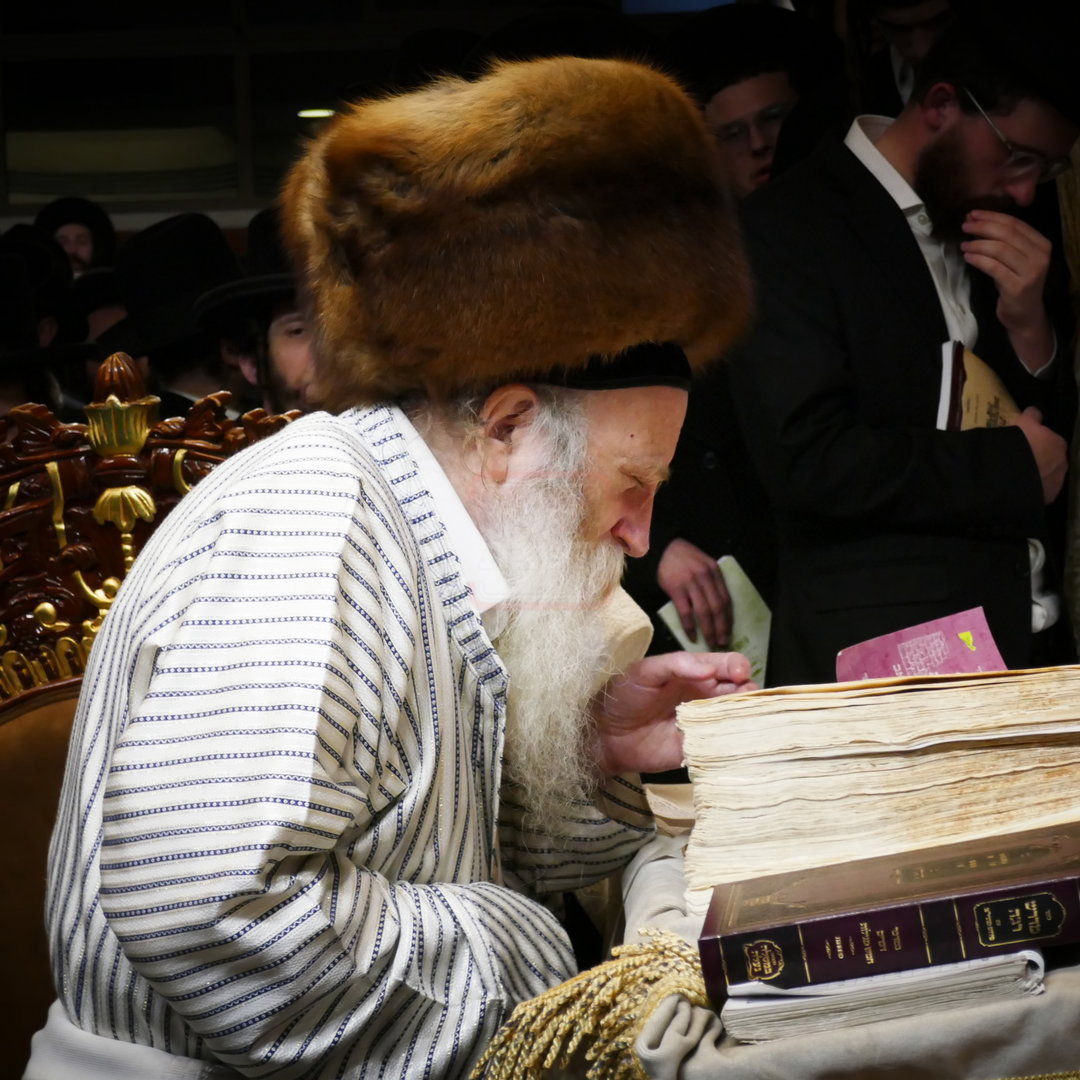 ליל תשעה באב אצל האדמו"ר מתורת חכם 