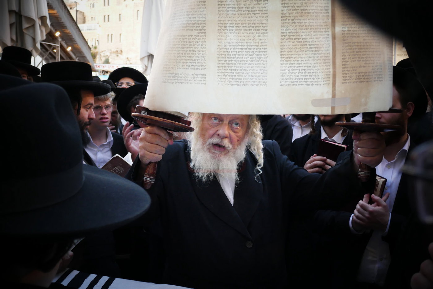 תשעה באב אצל הגה"צ רבי אביש ציינווירט