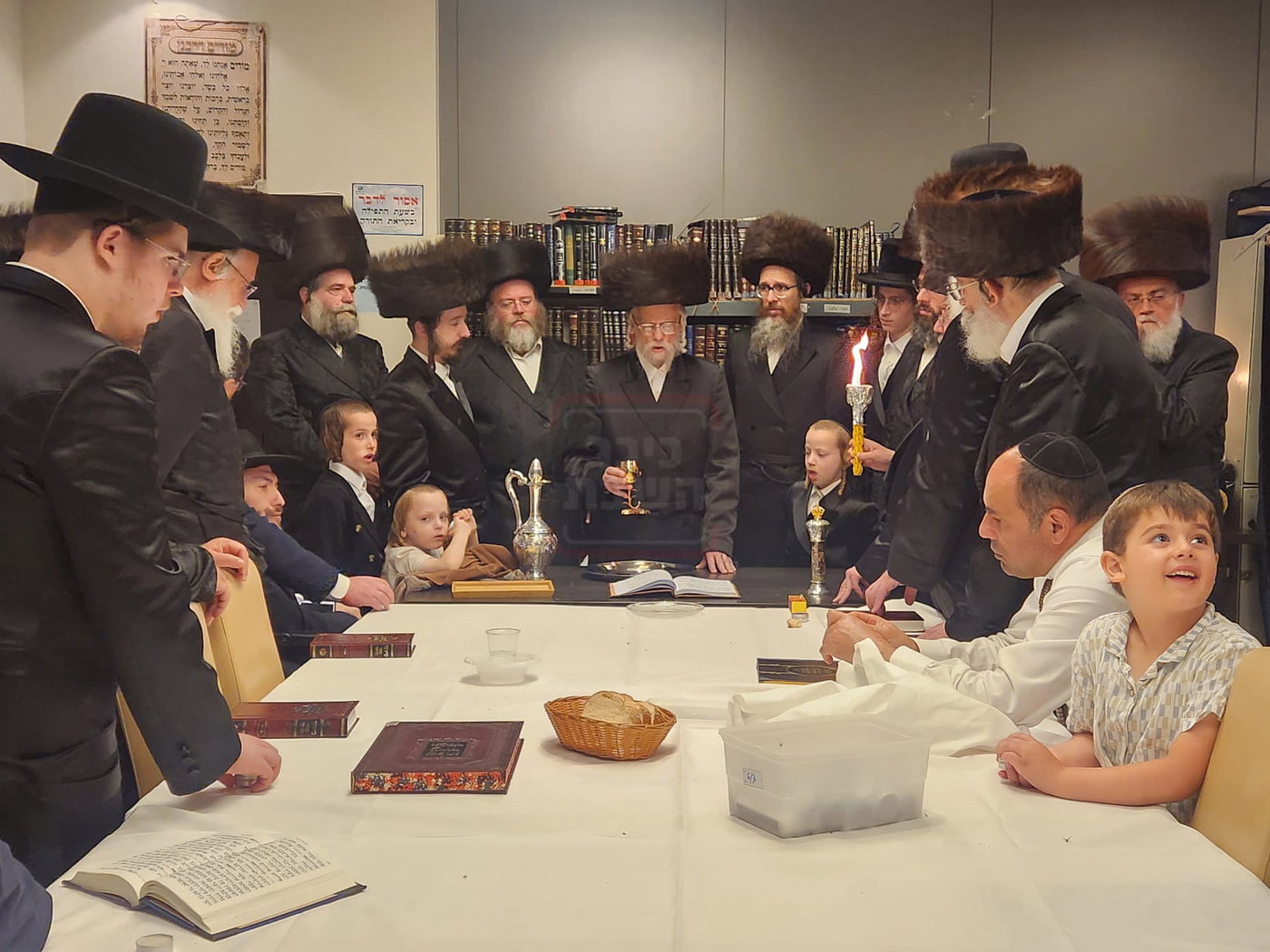 האדמו"ר מסערט ויז'ניץ בהבדלה באוסטריה