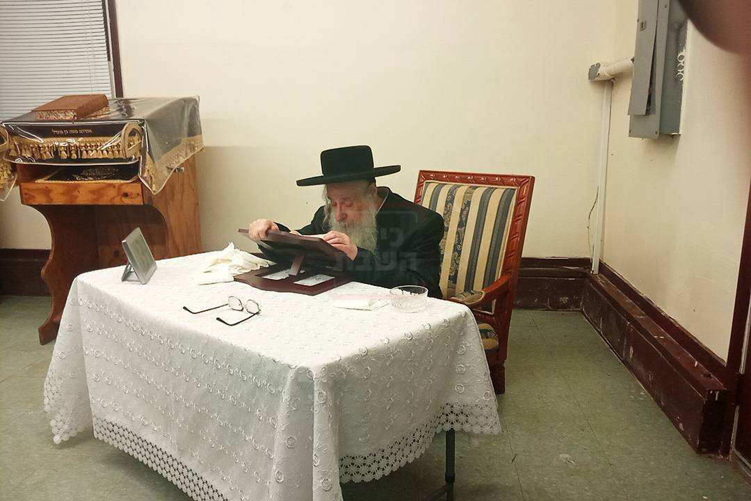 תשעה באב בחצה"ק צאנז קלויזנבורג