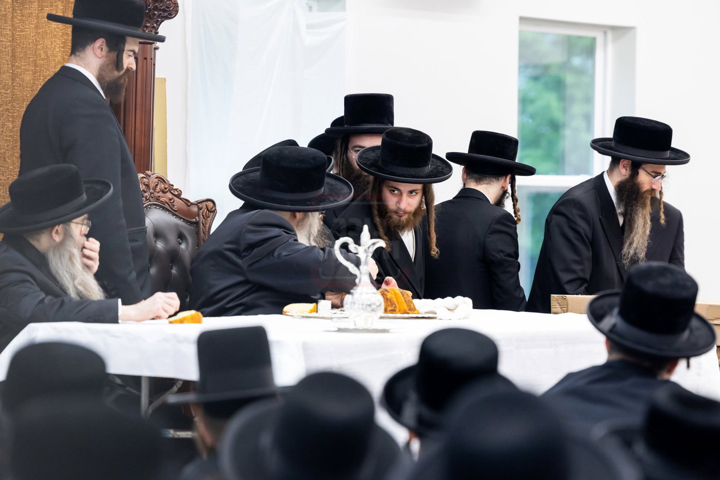 האדמו"ר מסאטמר בביקור במחנה ישבה קטנה בארא פארק
