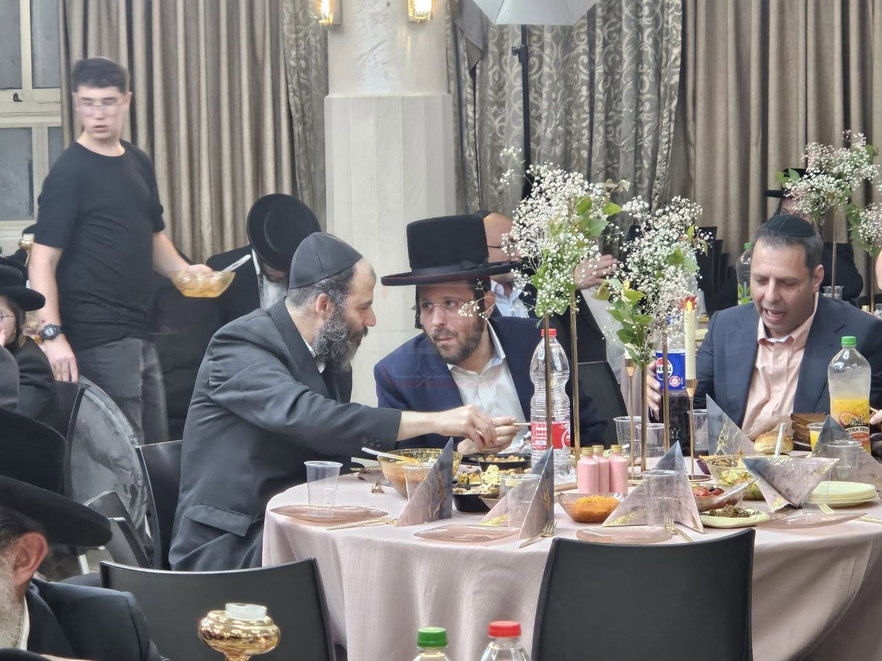 קרב הפייטנים בגלל 'אום כולת'ום' | 'זופניק בכיכר' עם כל התמונות, הנייעס והחשיפות של השבוע