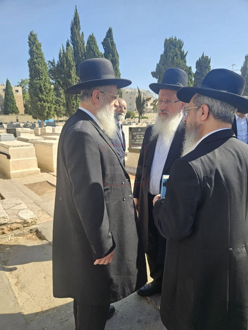 קרב הפייטנים בגלל 'אום כולת'ום' | 'זופניק בכיכר' עם כל התמונות, הנייעס והחשיפות של השבוע