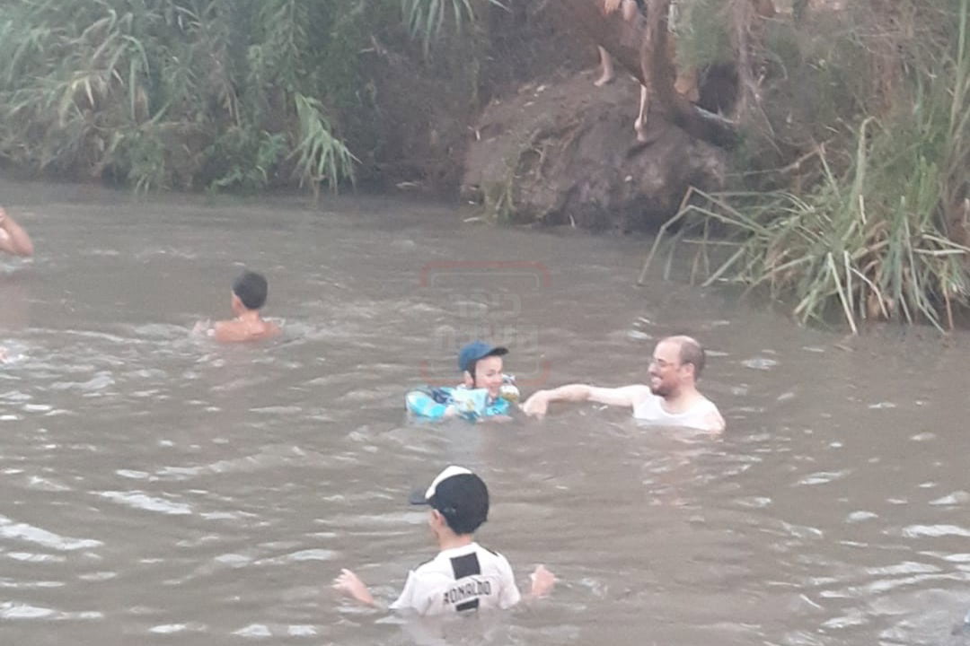 קרב הפייטנים בגלל 'אום כולת'ום' | 'זופניק בכיכר' עם כל התמונות, הנייעס והחשיפות של השבוע