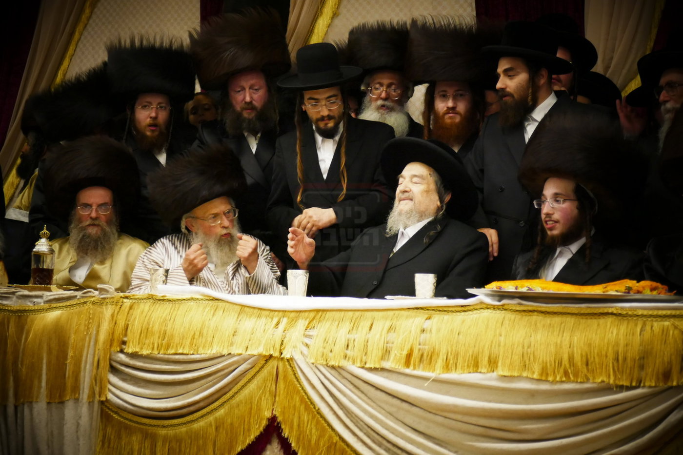 הגה"צ רבי יעקב מאיר שכטר בשמחת בית פינסק קרלין