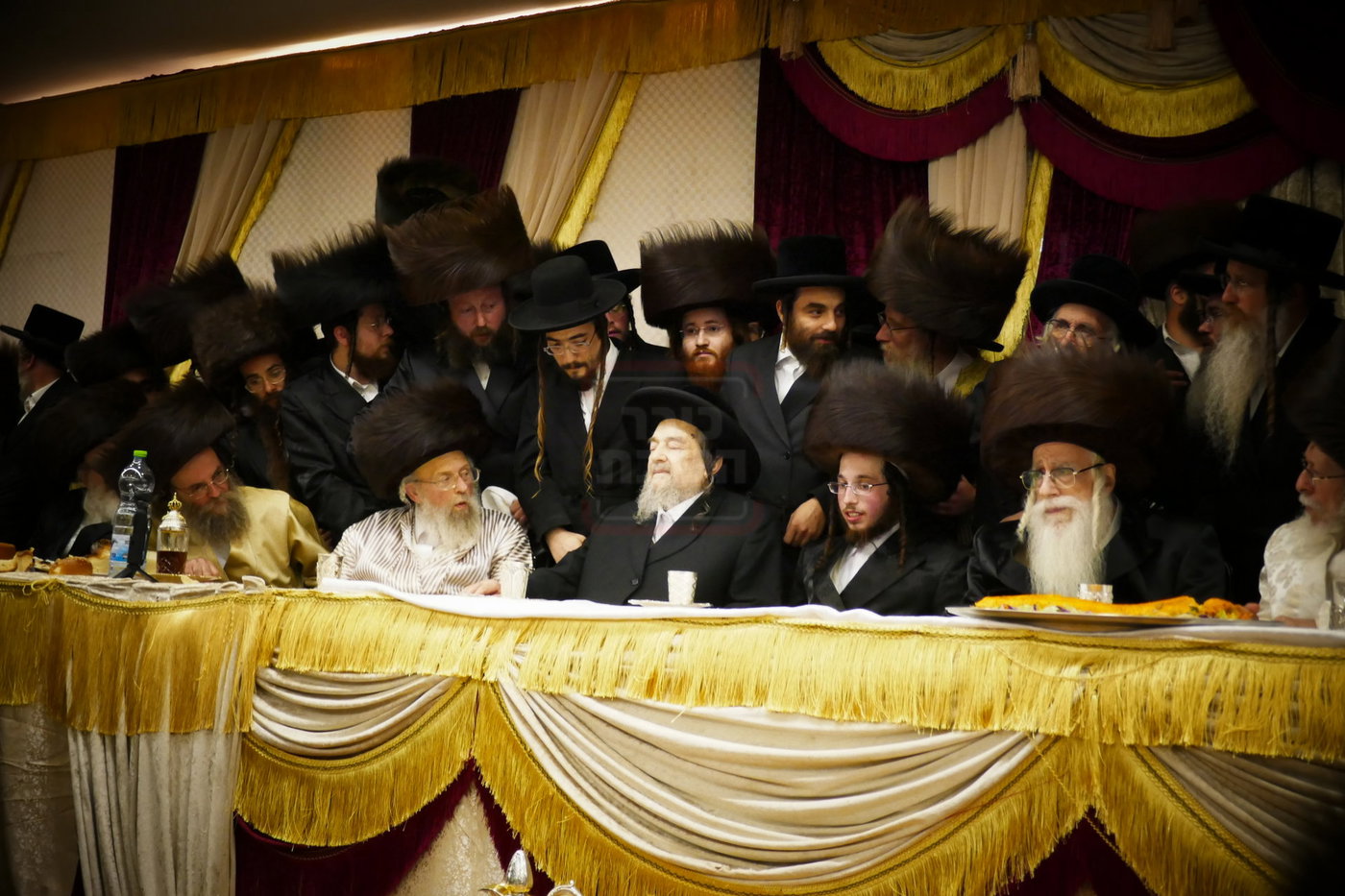 הגה"צ רבי יעקב מאיר שכטר בשמחת בית פינסק קרלין