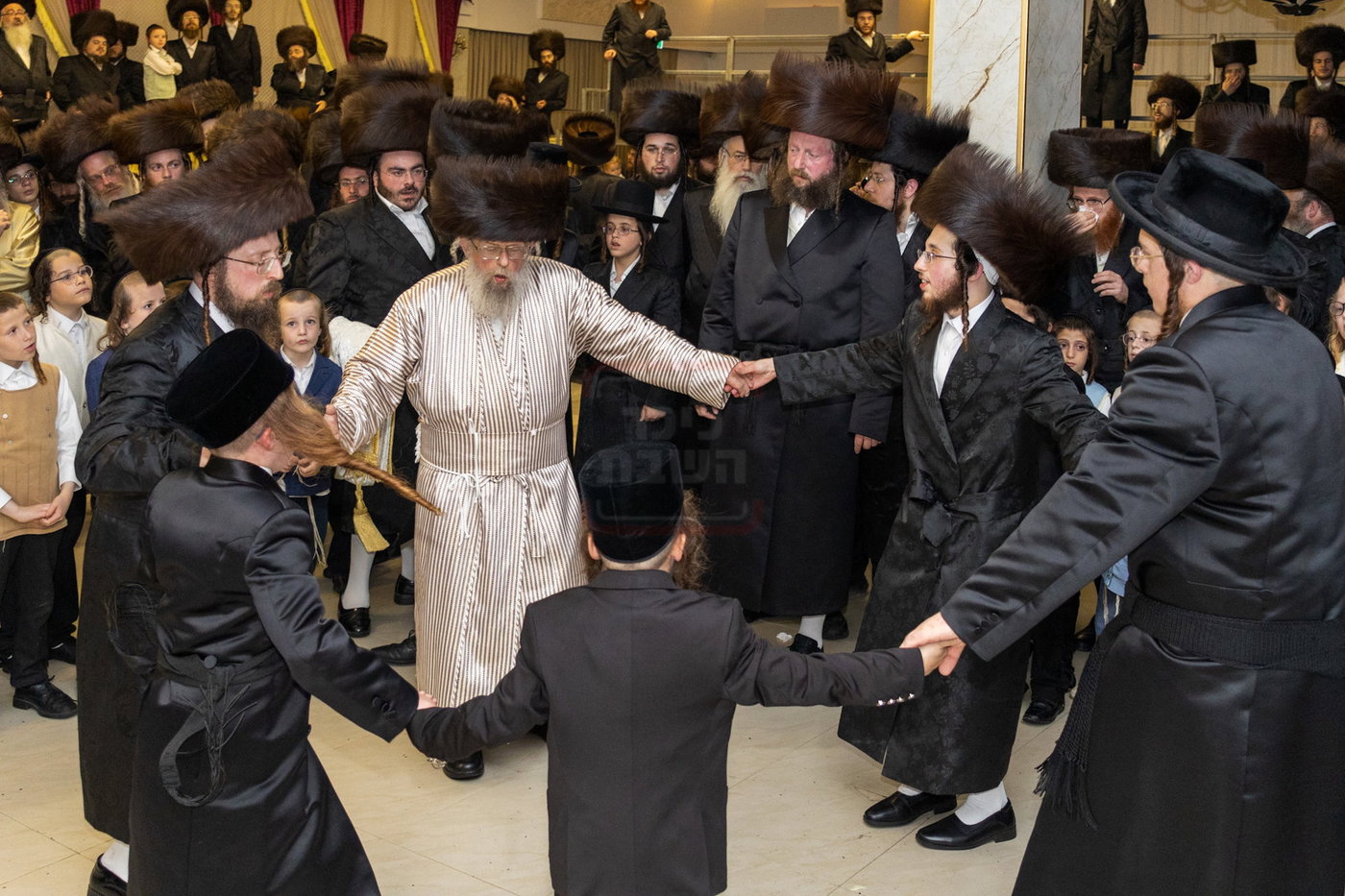 שמחת בית פינסק קרלין - לעלוב - סטראפקוב - ראדומישלא