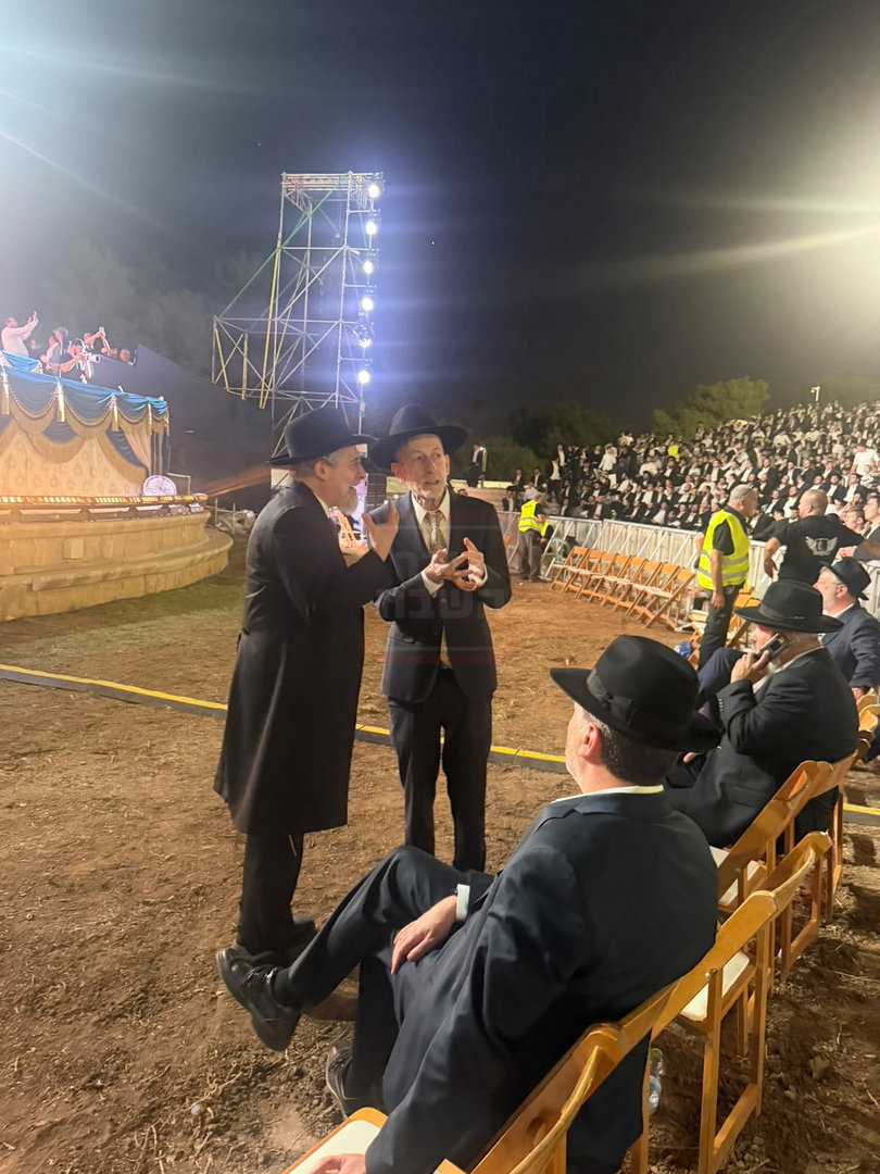 העיתונאי שנקלע לעימות אלים | 'זופניק בכיכר' עם כל התמונות, הנייעס והחשיפות של השבוע