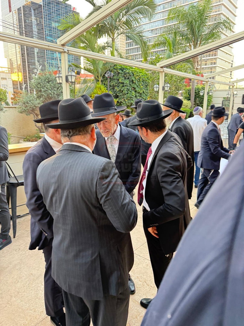 העיתונאי שנקלע לעימות אלים | 'זופניק בכיכר' עם כל התמונות, הנייעס והחשיפות של השבוע