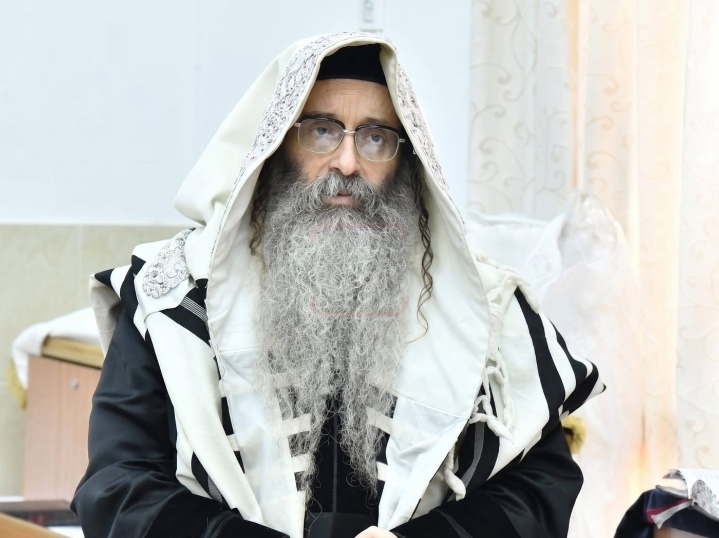 האדמו"ר מבית שמואל צבי ד'ספינקא זצ"ל