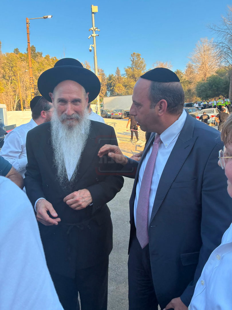 העיתונאי שנקלע לעימות אלים | 'זופניק בכיכר' עם כל התמונות, הנייעס והחשיפות של השבוע