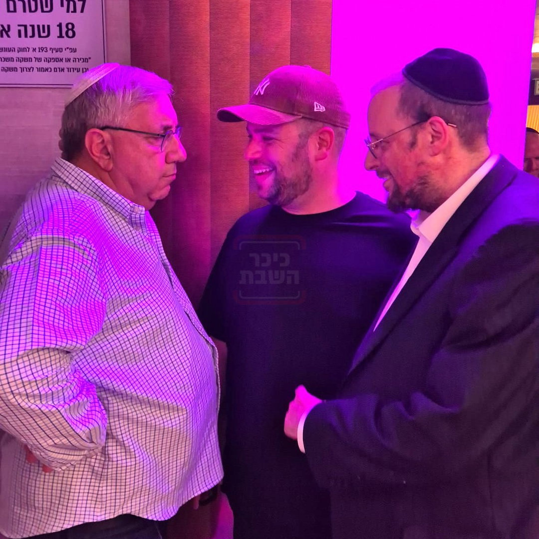 העיתונאי שנקלע לעימות אלים | 'זופניק בכיכר' עם כל התמונות, הנייעס והחשיפות של השבוע