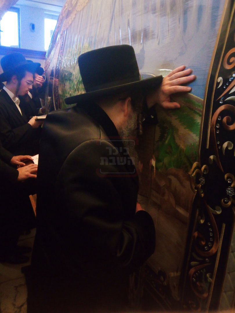 האדמו"ר מסקולען לייקווד בביקור בארה"ק