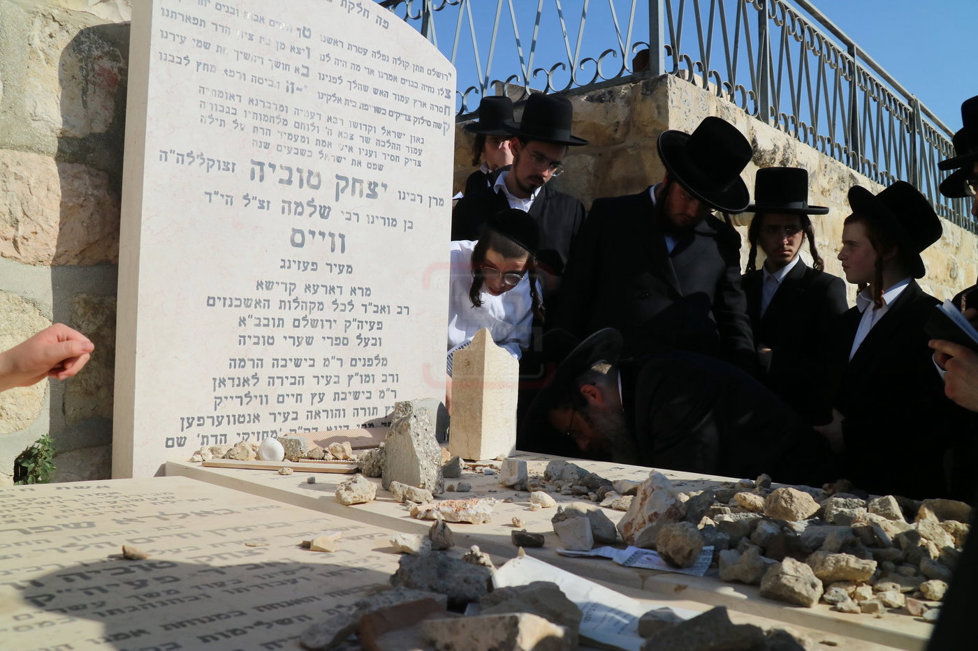 האדמו"ר מסקולען לייקווד בביקור בארה"ק